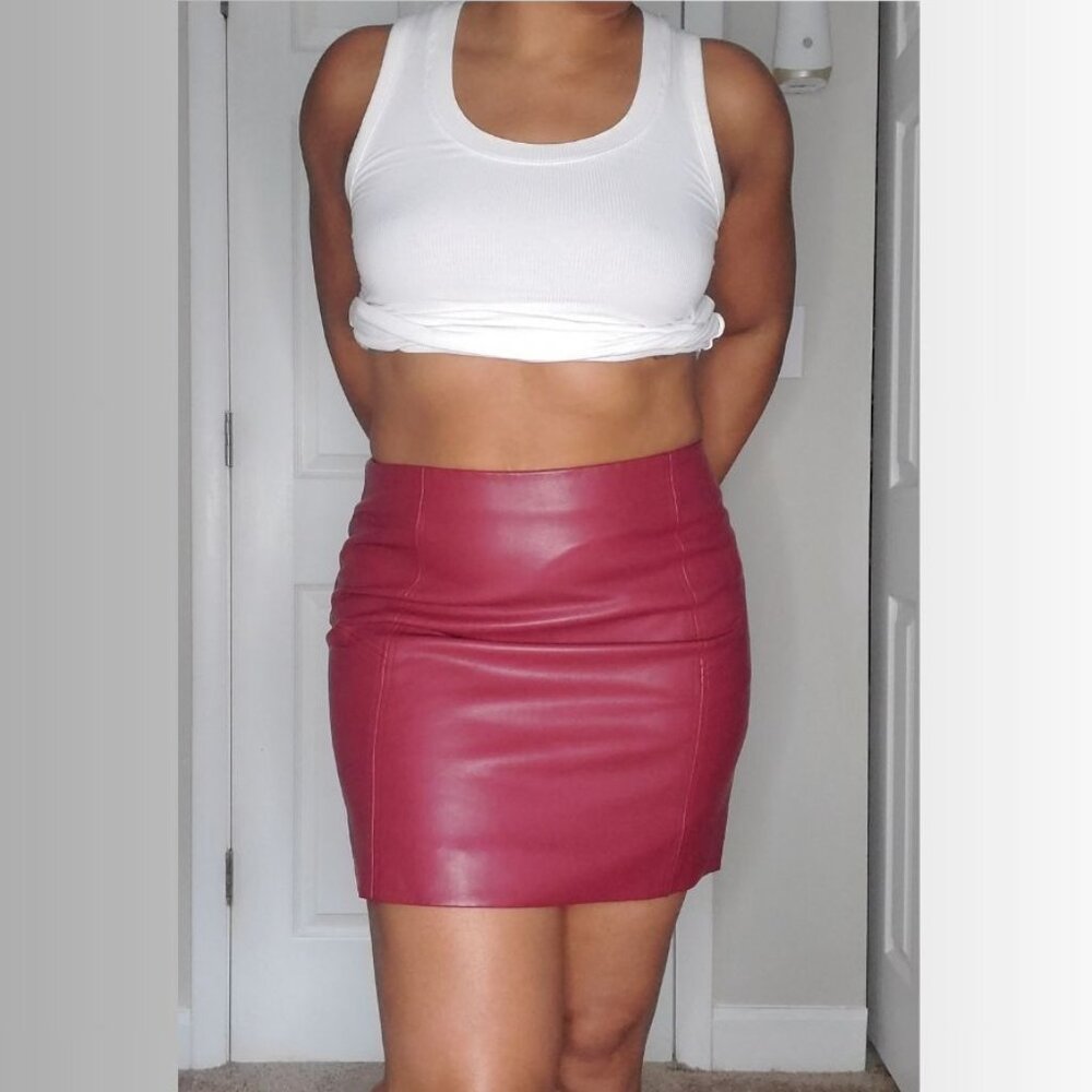 RED FAUX LEATHER MINI SKIRT
